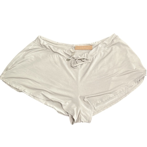 Skims || NWT || Sleep Shorts in Stone - Picture 2 of 8